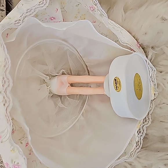 Original tags Seymour Mann musical animated turning music box doll Collector - Picture 8 of 12